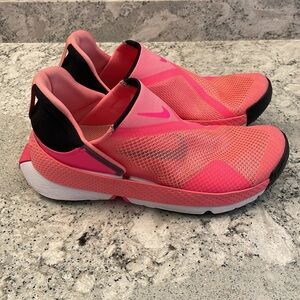 Nike Flyease slipon sneaker Womens 9.5/Men 8